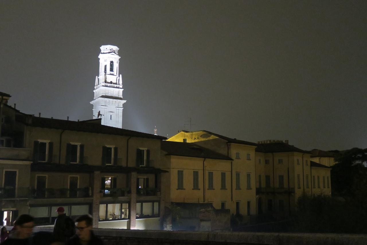 B&B Oberdan 18 Verona Luaran gambar